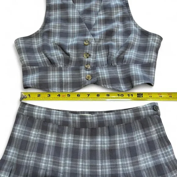 Aeropostale Women's Blue Plaid Skirt and Vest Set - Picture 2 of 6
